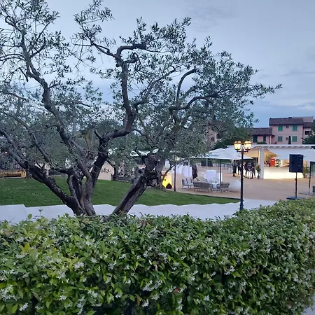 Garda Village I Borghi וילה *